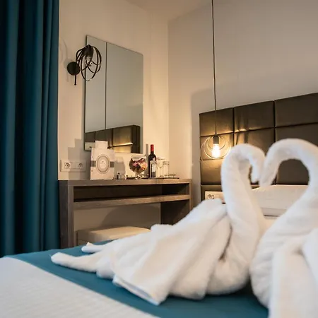 Hotell Lagaria 3*