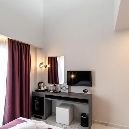 Hotell Lagaria 3*